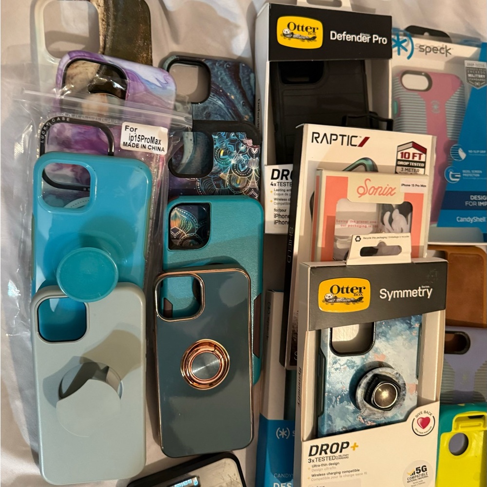 Lot of 18 Plus Cell Phone Cases & Accessories